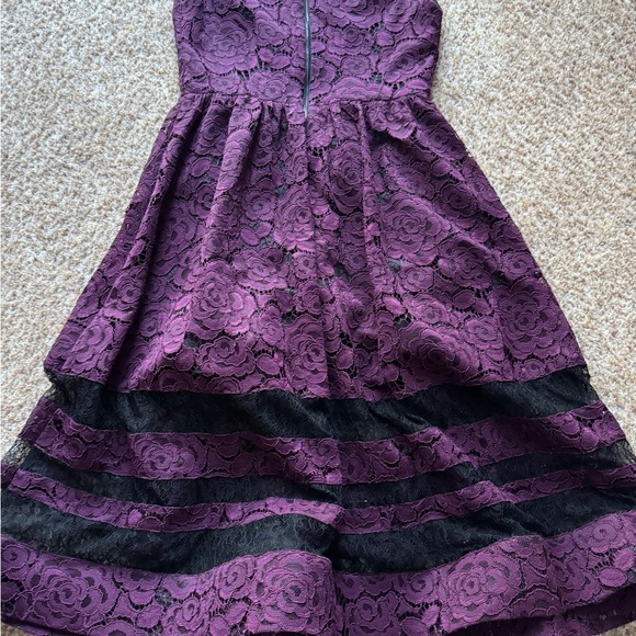 ALICE +  OLIVIA Odelia Sleeveless Lace Midi Fit & Flare Dress Eggplant Size 6 - Picture 2 of 6